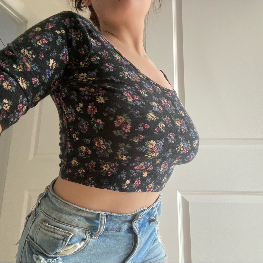 FOREVER 21 FLORAL TOP